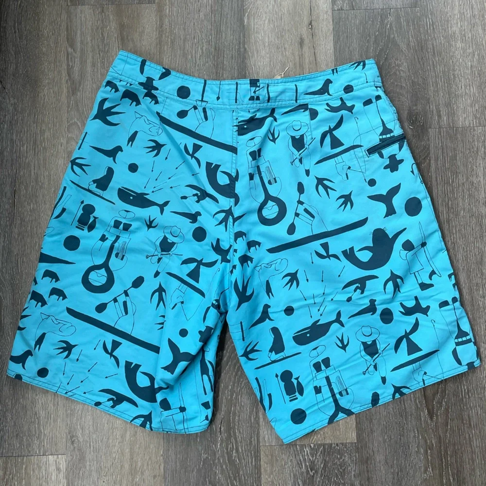Patagonia Men’s Blue Patterned Wavefarer Swim Board Shorts - Picture 4 of 7